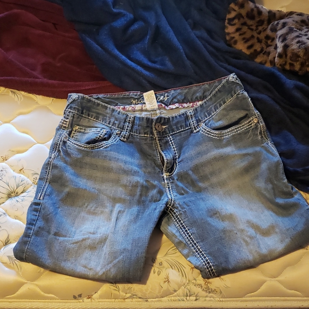 Maurices jeans